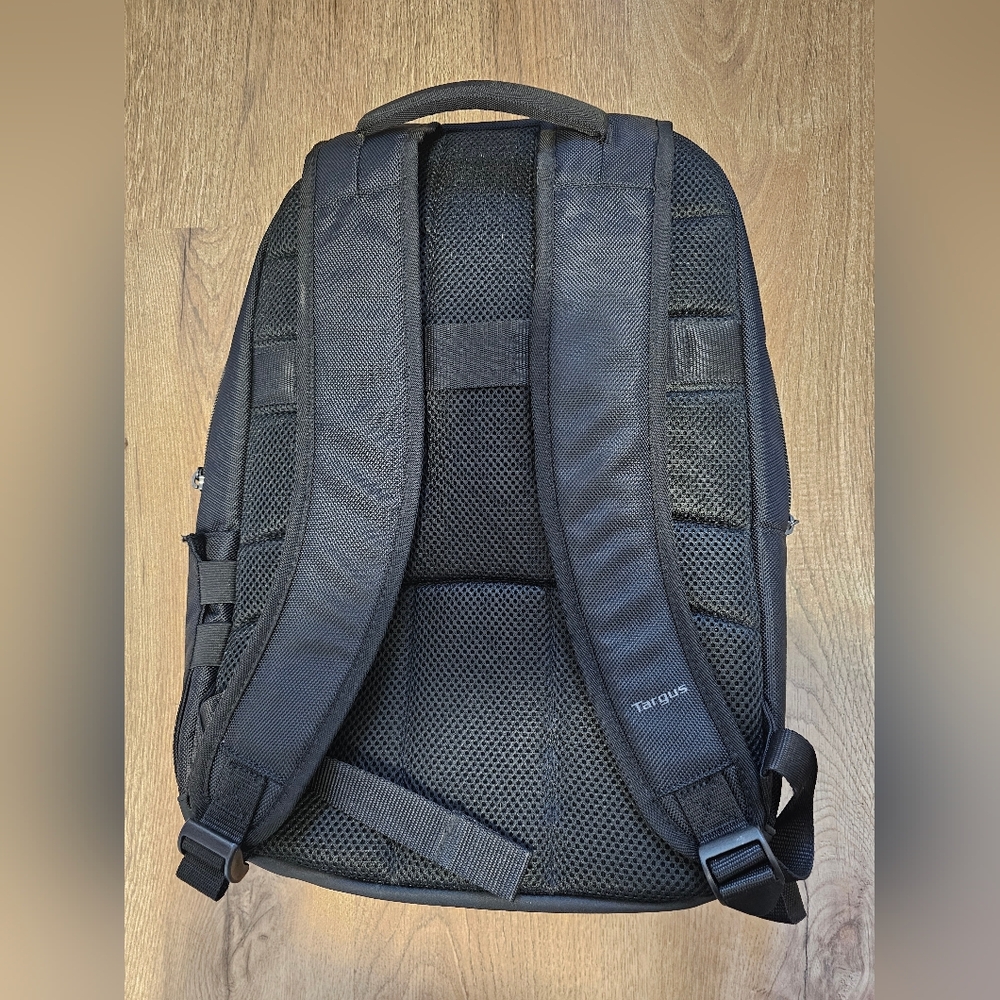 Targus Laptop Backpack - Picture 2 of 5